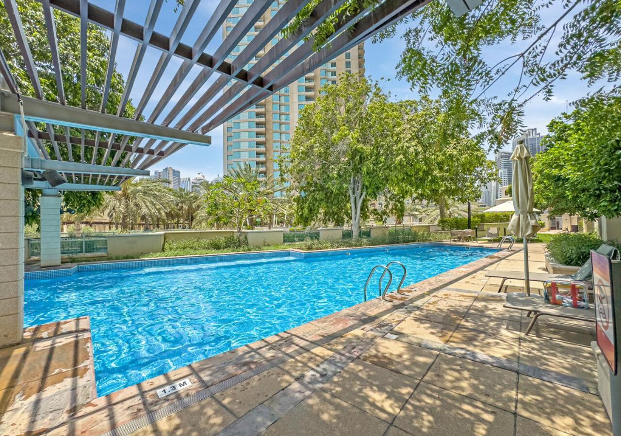 Modern 2Br In Marina - Walk To Beach & Mall Apartment Dubai